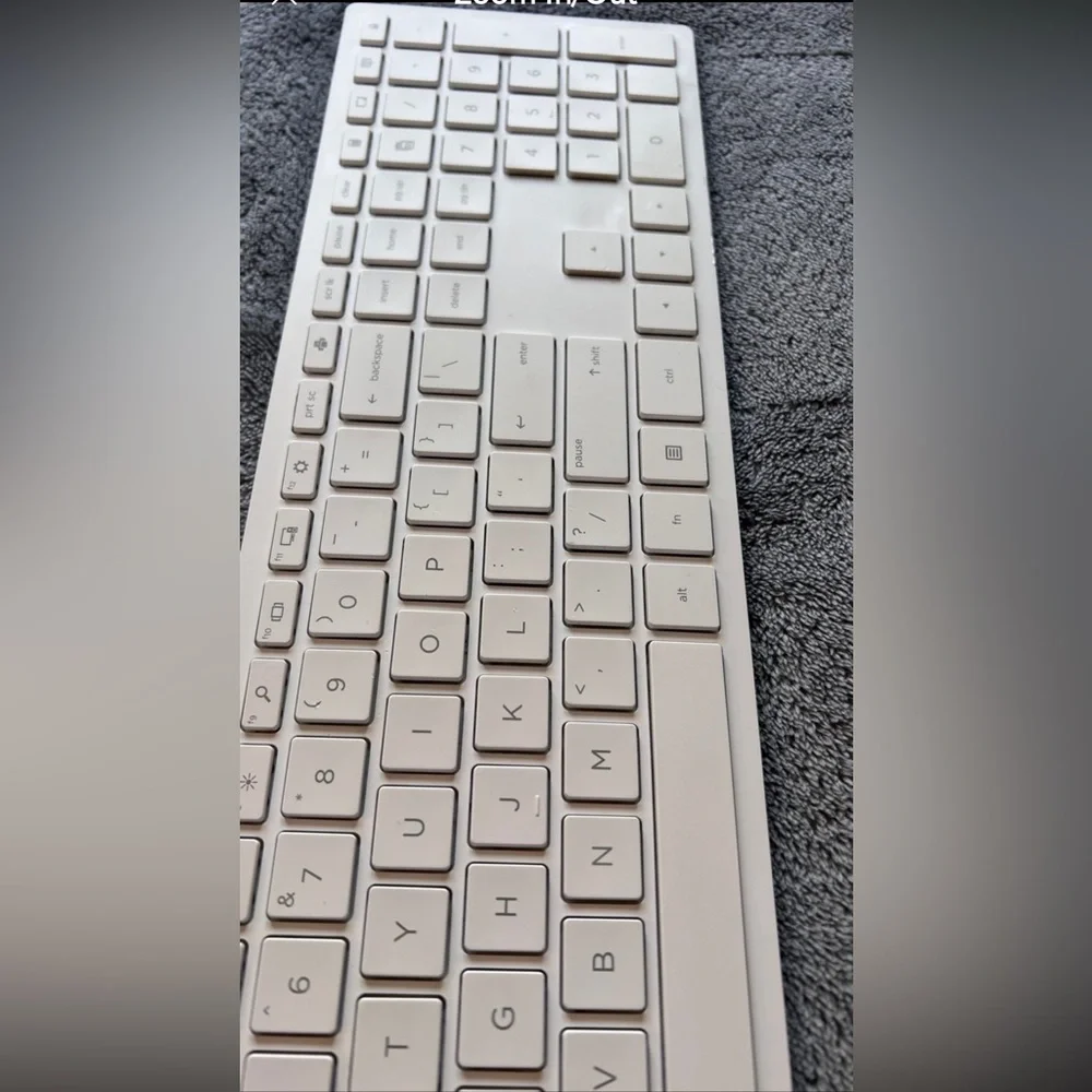 HP Wireless White Keyboard NWOT